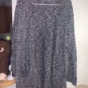 Chic Heathered Gray Cardigan